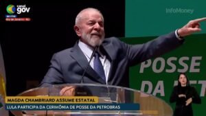 LULA critica quem defendia o FIM DA PETROBRAS