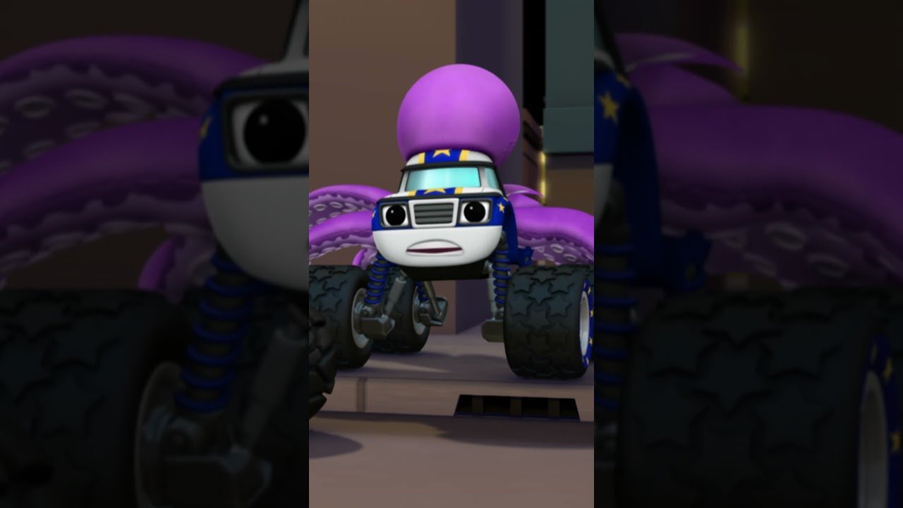 ¡Crusher construye un robot ladrón de dulces para Halloween! 🍬