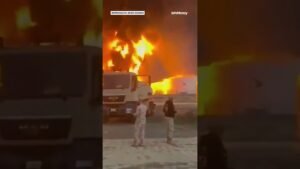Ataque de drones causa incêndio e fecha aeroporto do Kuwait