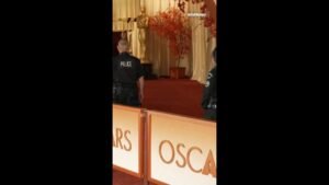 FBI e polícia reforçam esquema de proteção horas antes do Oscar em Hollywood